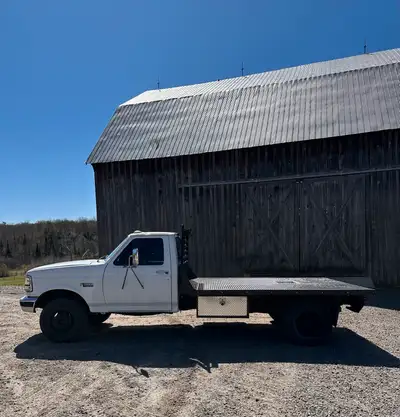 1995 Ford F350 XL DRW 7.3L turbo diesel 377,000 KM 2026 Ontario safety from Ford dealership $23,600...