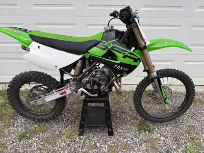 2012 Kawasaki KX100. Freshly rebuilt bottom and top end with new crank. Brand new cylinder, cylinder...