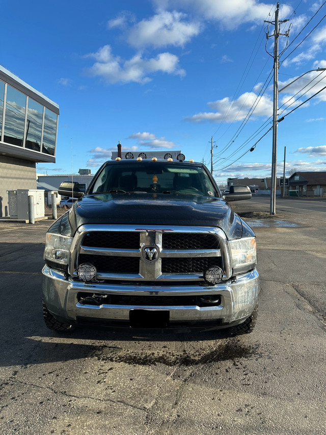 2013 Ram 2500 ST Cummins Diesel MANUAL Transmission in Cars & Trucks in Thunder Bay - Image 3