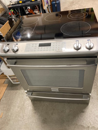 Frigidaire Professional stove