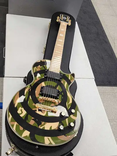 Epiphone Zakk Wylde les paul with hard case, View more