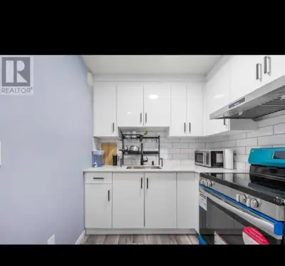 Bright Basement Suite for Rent – Available from December 2025 Excellent location! Just 10 minutes’ w...