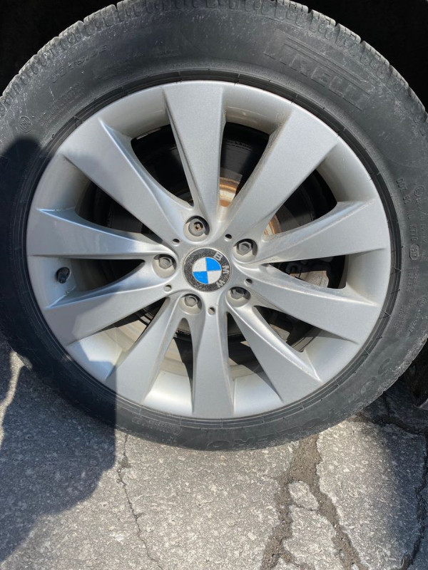 4 Pirelli Sotto Zero Winter 17" Tires on Mag Rims for 2018 BMW 3 dans Pneus et jantes  à Ville de Montréal - Image 4