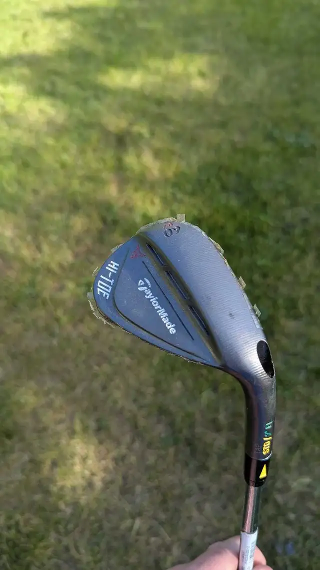 Titleist Sunday Bag with TaylorMade Clubs in Golf in Barrie - Image 3