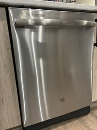 GE lave vaisselle cuisinière réfrigérateur comme neuf 