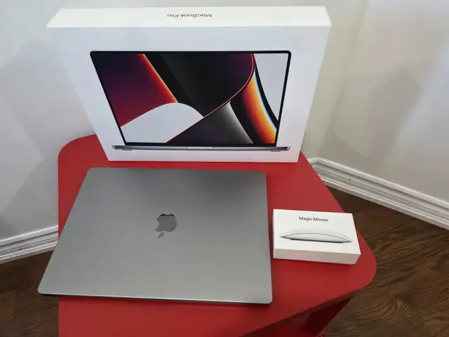 MacBook Pro 16" (2021) -M1 Max- 64GB RAM - 4TB SSD - Like New in Laptops in City of Toronto - Image 5