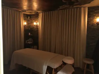 APPEL 514-813-9894 pour une thérapie de massage par Nancy Lapointe à mon studio connecté à mon domic...