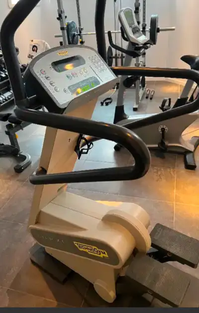 Appareil de Step TechnoGym, View more
