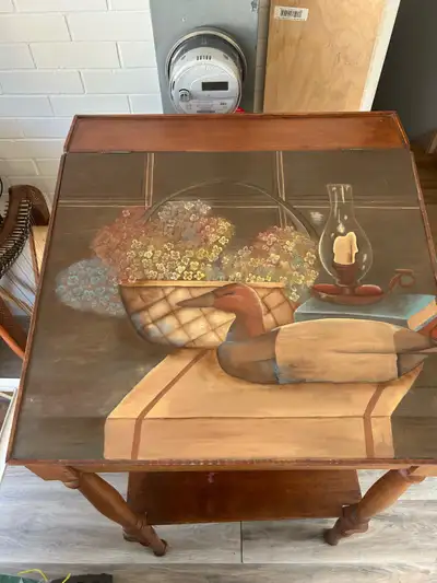 bureau, pupitre,, View more