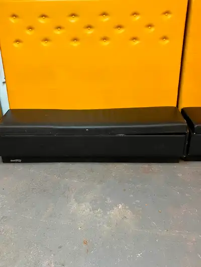 7!banquettes pour restaurant en bon état Dimension ( 6 pouces de large et 7 pouces de Large ) 500$ c...