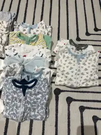 Organic baby pajamas & onesies 6-18months 