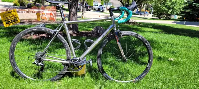 Titanium, Lynskey Helix in Road in St. Albert - Image 2