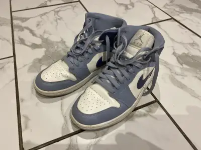 Air Jordan 1, women’s size 9., View more