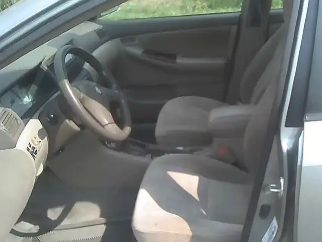 2003 Toyota Corolla LE552944922055168005