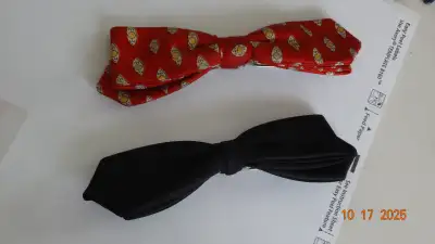 Wallets 2 , 2 bowties , quality leather, eel skin, for male mayb, View more