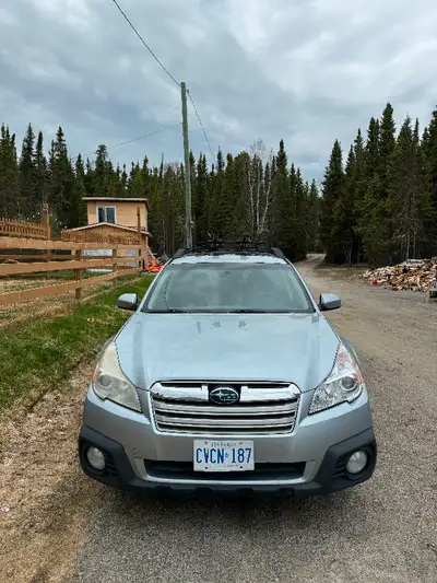2013 Subaru Outback FOR PARTS
