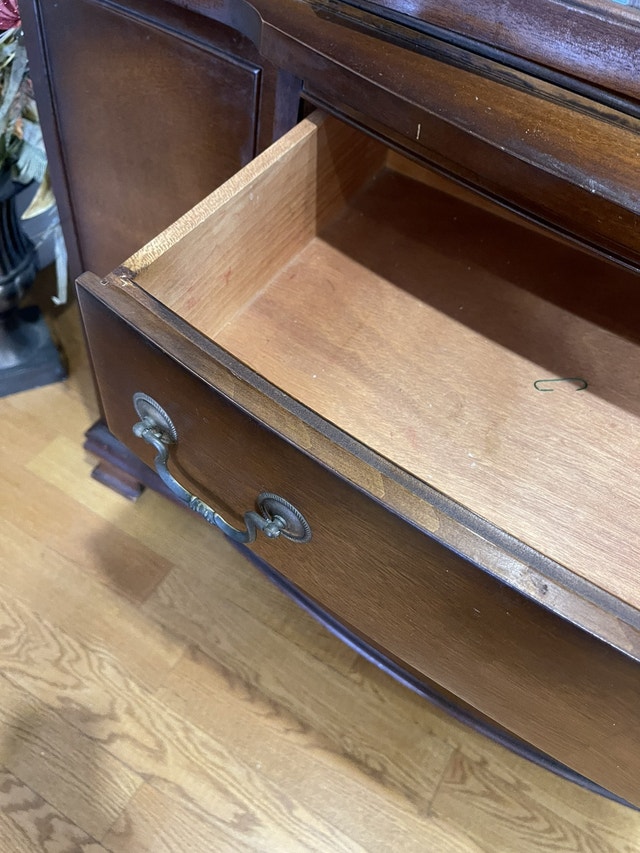 Solid cherry china Hutches & Display Ottawa Kijiji