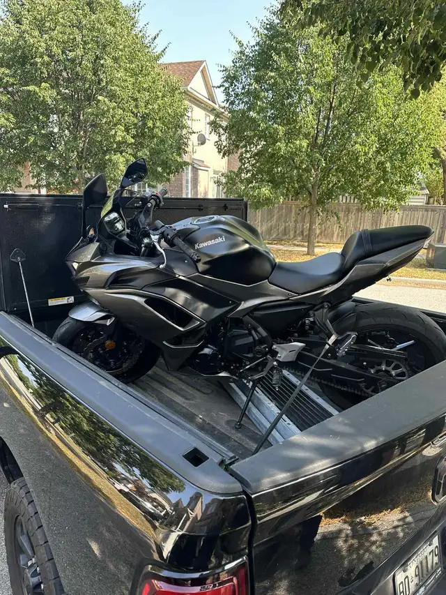 Mint 2022 ninja 650 in Sport Bikes in Kitchener / Waterloo - Image 2