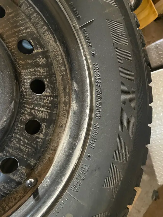 Bridgestone Blizzak 225/70R16 in Tires & Rims in Barrie - Image 5