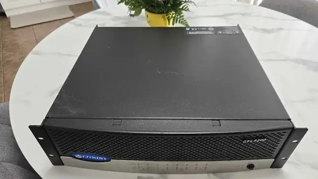 QSC POWER AMPLIFIER CTS 8200 , 8 CHANNELS.. LIKE NEW CONDITION  in Performance & DJ Equipment in Oakville / Halton Region - Image 5