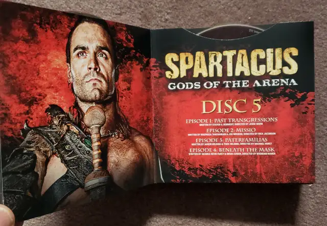 SPARTACUS COMPLETE SERIES LIMITED EDITION BLU RAY DVD + FIGURINE in CDs, DVDs & Blu-ray in Laval / North Shore - Image 9
