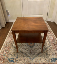 SQUARE SIDE TABLE WITH SHELF FINISHED WITH CHERRY STAIN