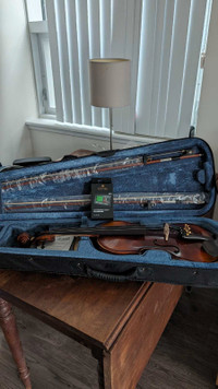 Mendini 4/4 MV500 violin never used