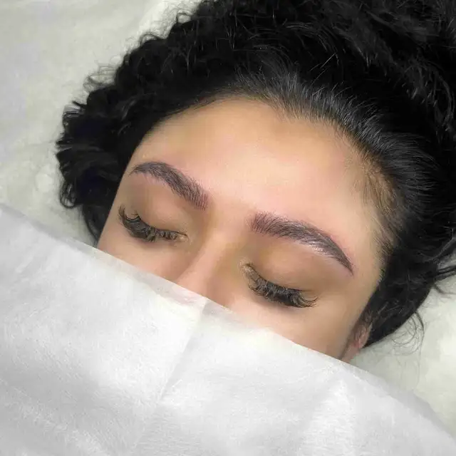 Brow Model needed65203783830403120