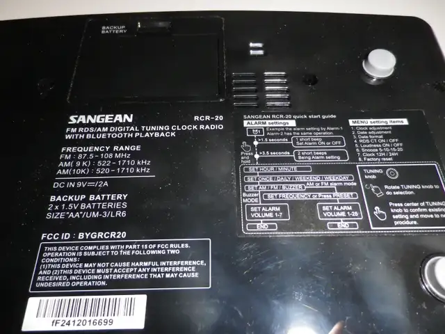 CLOCK RADIO SANGEAN DIGITAL TUNING in General Electronics in Burnaby/New Westminster - Image 3