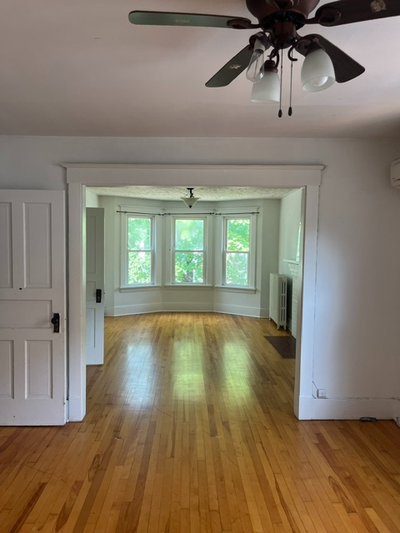 Large bright centrally located 3 Bedroom apartment . Second Floor of two story Victorian property on...
