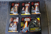 SET OF STAR WARS COLLECTIBLE TALKING FIGURINES