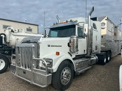 2014 Wester Star 4900SF 18 speed eaton fuller manual 46 rears, four way diff locks, Wet kit with coo...