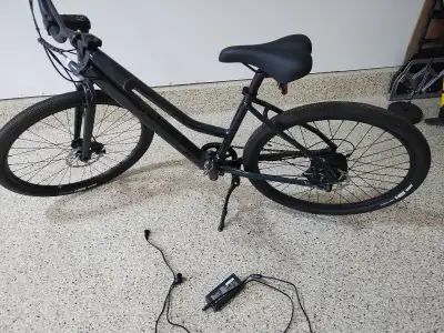 Cannondale Treadwell Neo electric assist bike -- Like BRAND NEW, View more