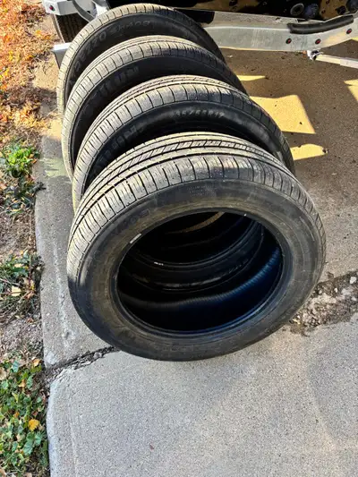 Sailun Atrezzo SH408 All Season Tires. 235/55R17 60% tread remaining . In very good condition…In Out...