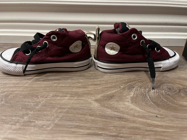  converse high tops toddler size 5 in Clothing - 18-24 Months in Mississauga / Peel Region - Image 2