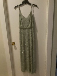 NEW Adriana Papell Size 8 Petite Sequined Gown