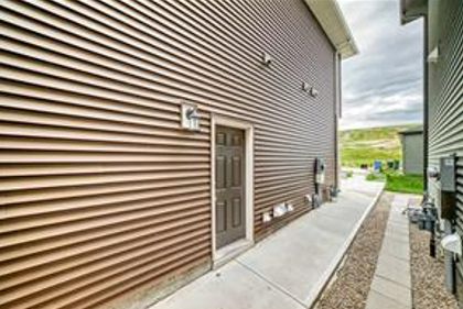 Beautiful 1 Bed 1 Bath Basement Suite in Wolf Willow in Long Term Rentals in Calgary - Image 8