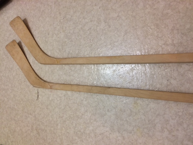 Adult/Senior Wood Hockey Sticks (Right Blade) (NEW) in Hockey in City of Toronto - Image 3