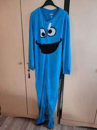 New Sesame Street ADULT Onesy Pyjama Pajama wi feet ELMO Sleep