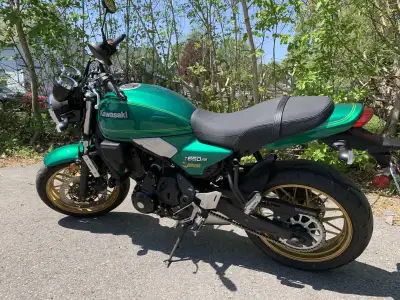 ***motivated seller*** Hoping to sell before snow falls. Awesome retro style sports bike. Very low k...