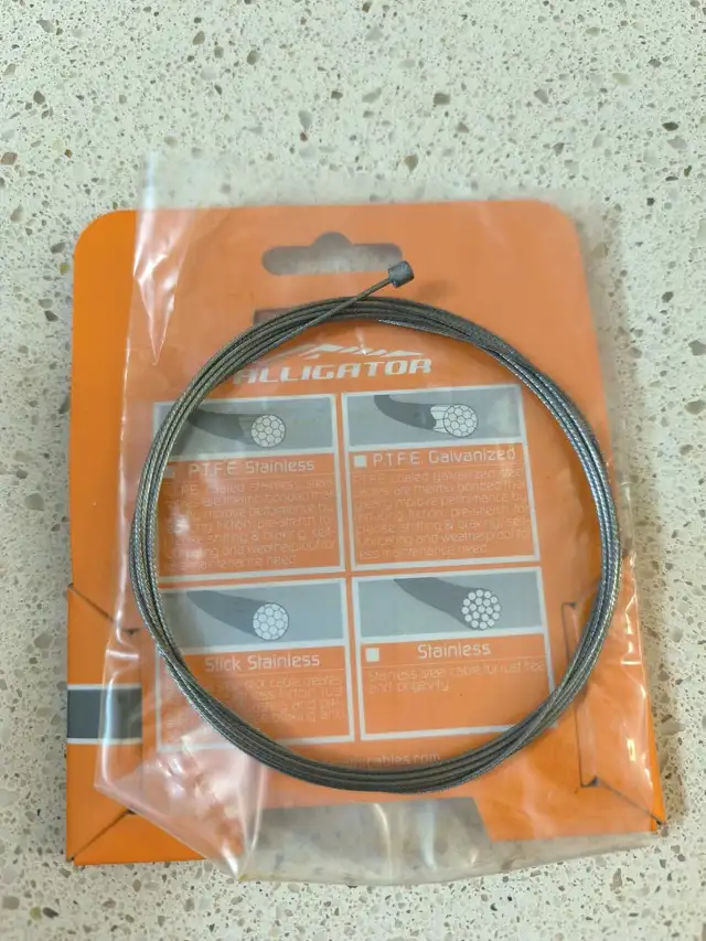 Câbles vélo de freins et vitesses  Bicycle Shift & brake cables in Frames & Parts in City of Montréal - Image 5