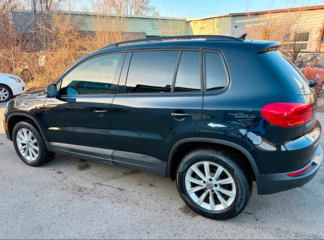 2013 Volkswagen Tiguan - Low kms - Black - Mint condition in Cars & Trucks in City of Toronto - Image 2
