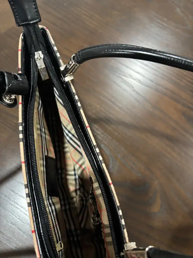 Burberry Handbag in Women's - Bags & Wallets in London - Image 3