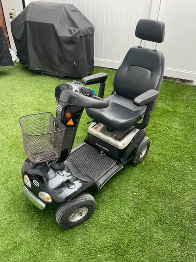 Works great, can deliver for a fee. Charger and spare keys. Thanks