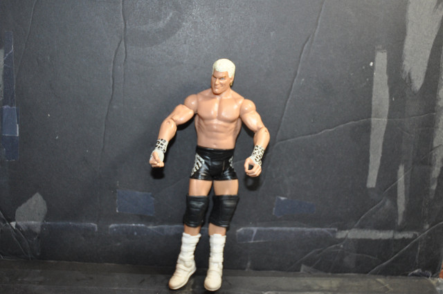 MATTEL action figure wwe wrestling choose from the list below dans Art et objets de collection  à Victoriaville - Image 4