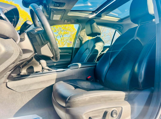 Toyota Camry XSE comes with safety 2018 black no accident clean in Cars & Trucks in Mississauga / Peel Region - Image 4