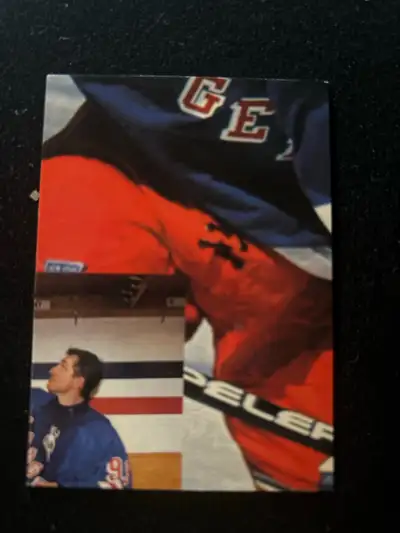 Wayne Gretzky hockey card , View more