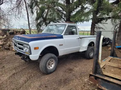 1972 gmc on a 1979 full time 4x4 short box frame..runs great and drives and stops...it is a project...