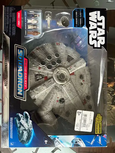 Star Wars Micro Squadron Mellennium Falcon, View more