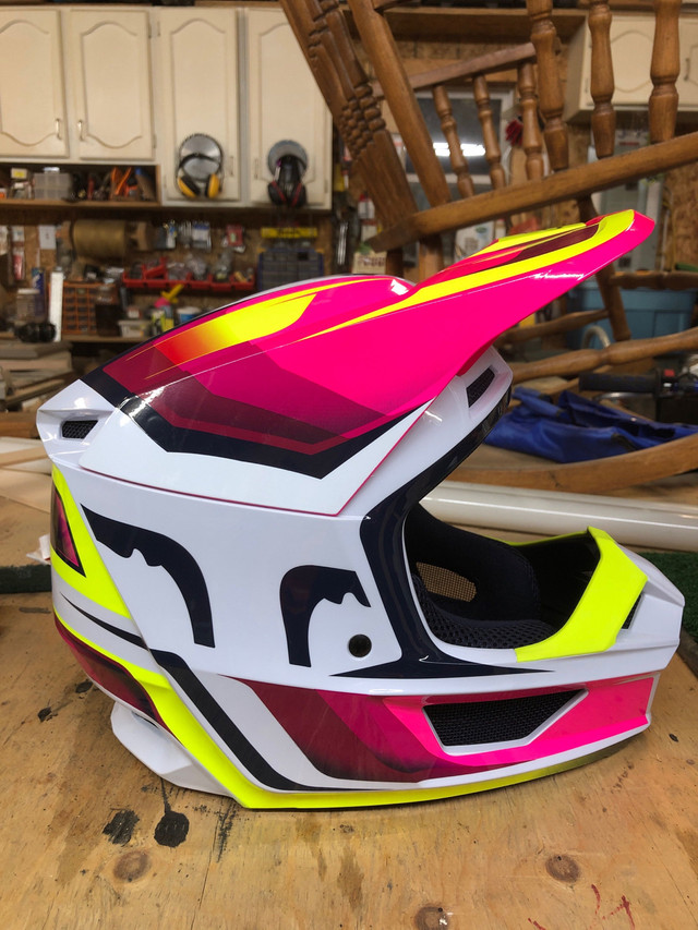 Fox V1 Motocross Helmet - Adult Small in Other in Bedford